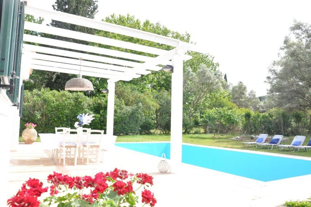 Villa Erietta Near Lefkas Center Apolpaina ภายนอก รูปภาพ